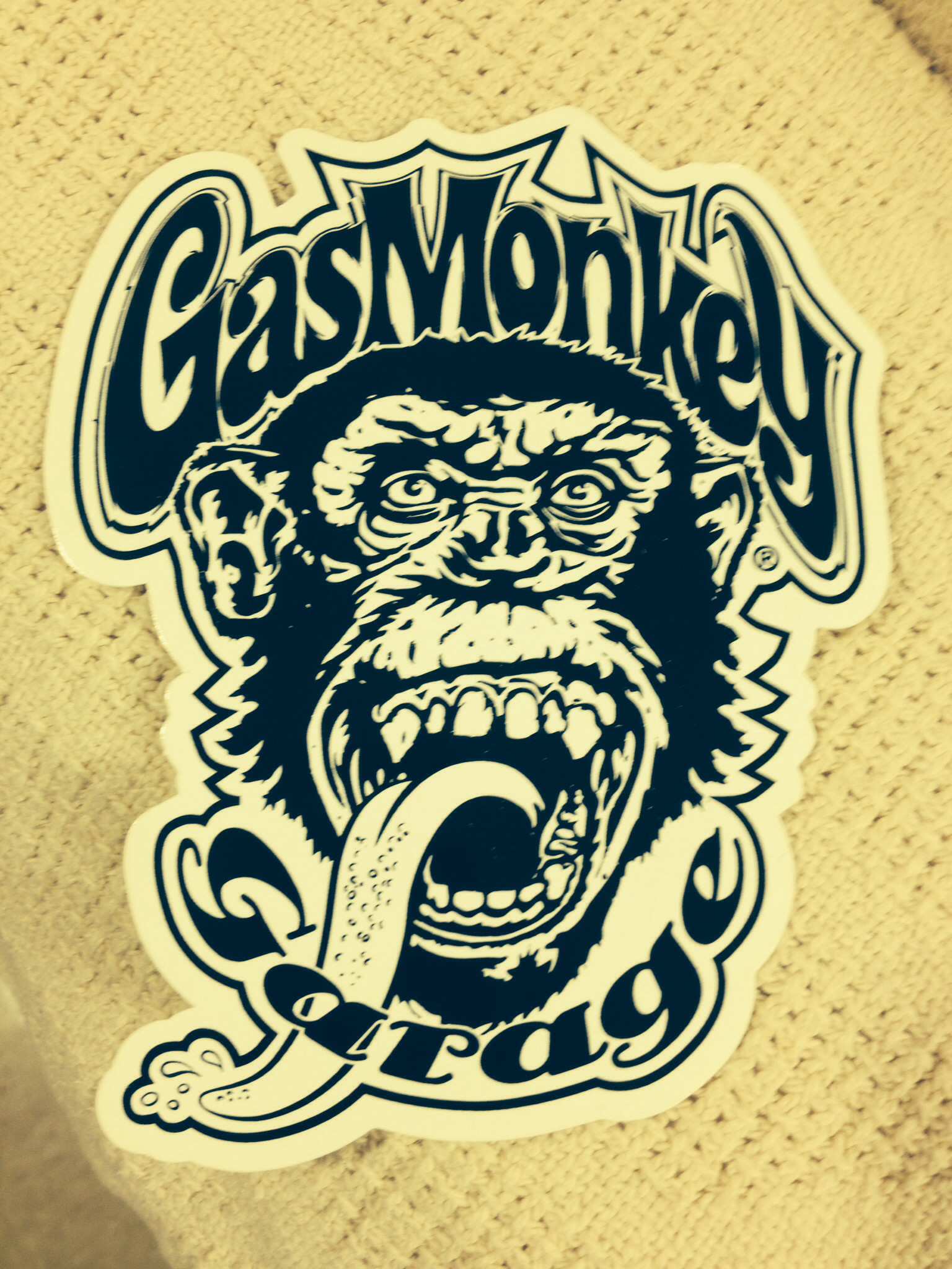 gas monkey wallpaper,ilustración,fuente,camiseta,primate,personaje de ficción