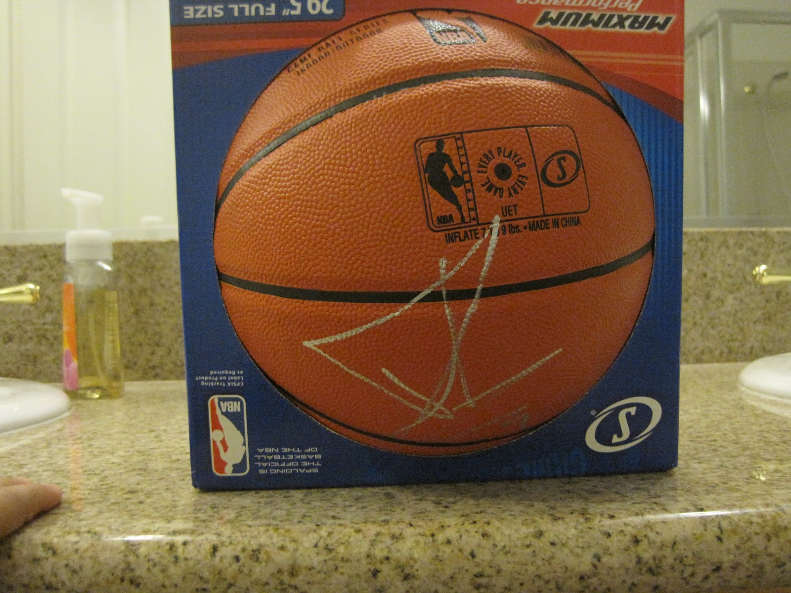 ucla iphone wallpaper,ball,basketball,soccer ball,basketball,sports