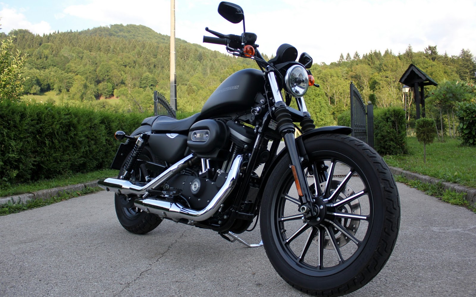 harley davidson iron 883 fond d'écran hd,véhicule terrestre,véhicule,moto,véhicule à moteur,voiture