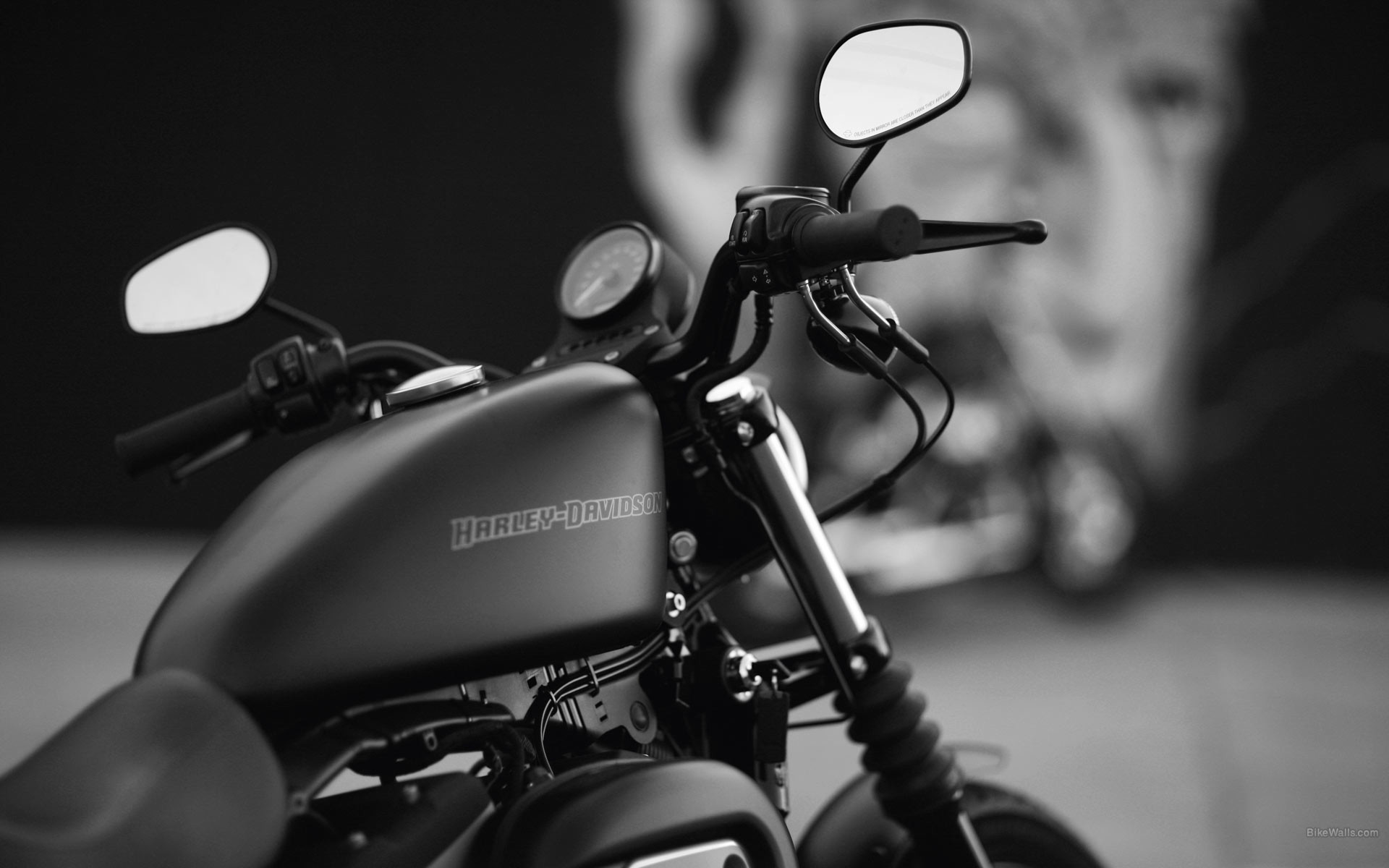 harley davidson iron 883 fondo de pantalla hd,motocicleta,negro,vehículo,iluminación automotriz,ligero