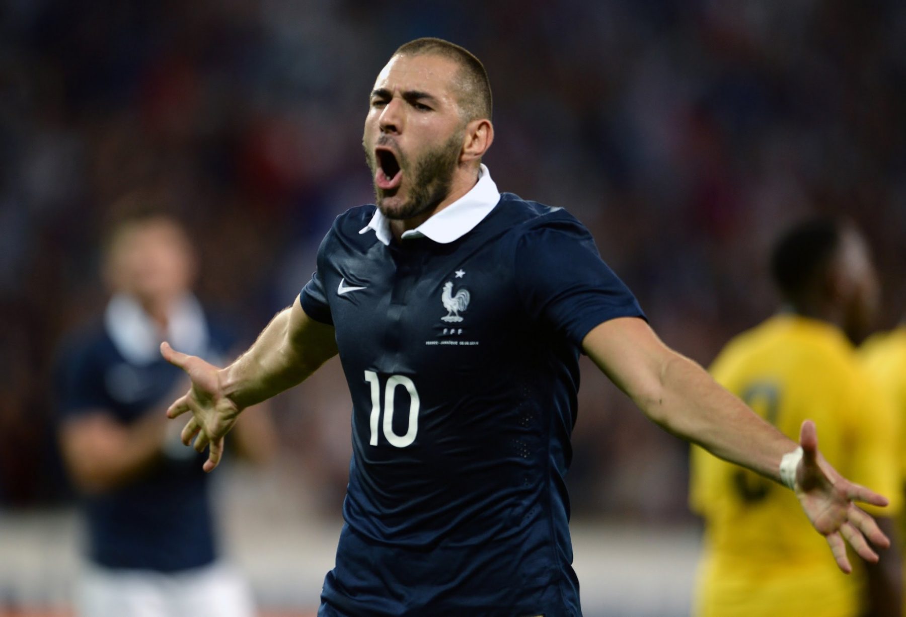 karim benzema wallpaper,sports,ball game,player,team sport,football player