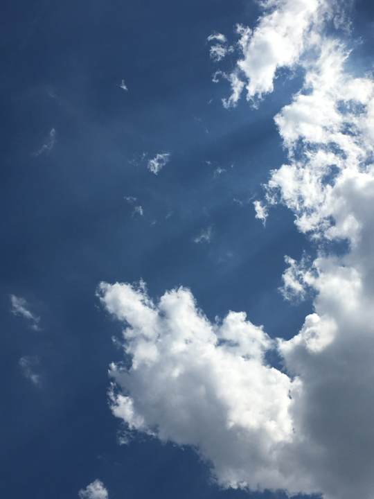 wallpaper bleu,sky,cloud,daytime,blue,atmosphere