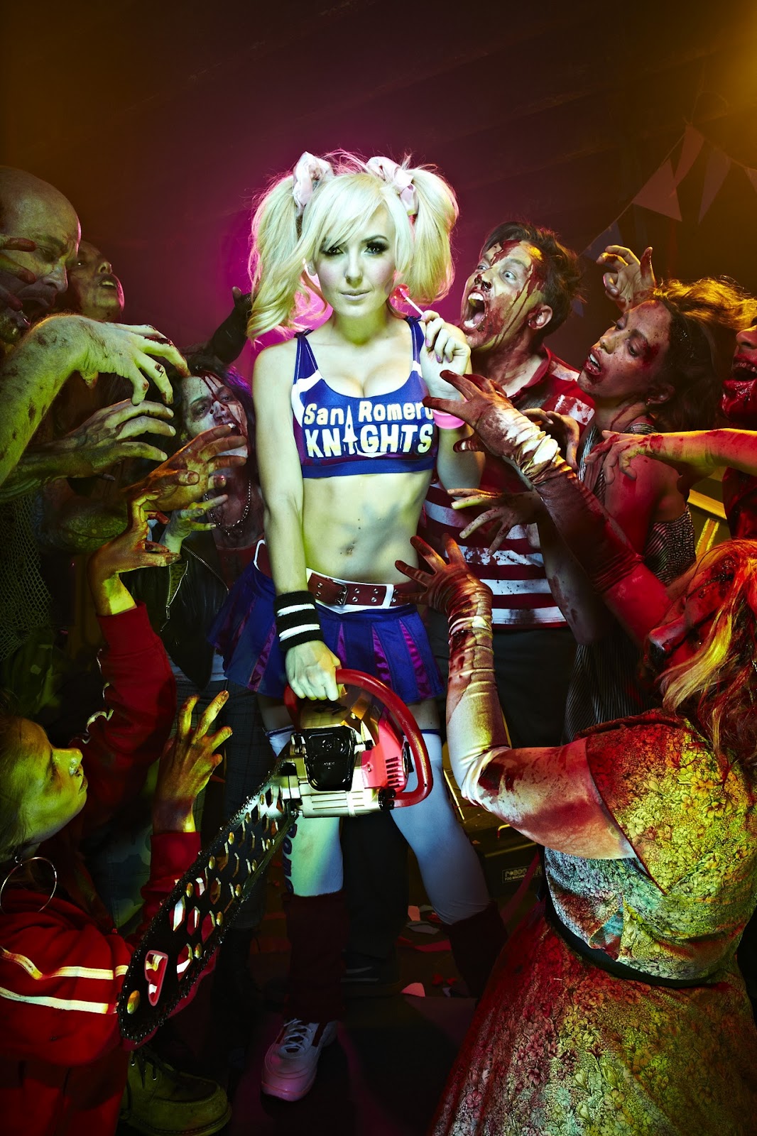 lollipop chainsaw wallpaper,fictional character,action figure,event