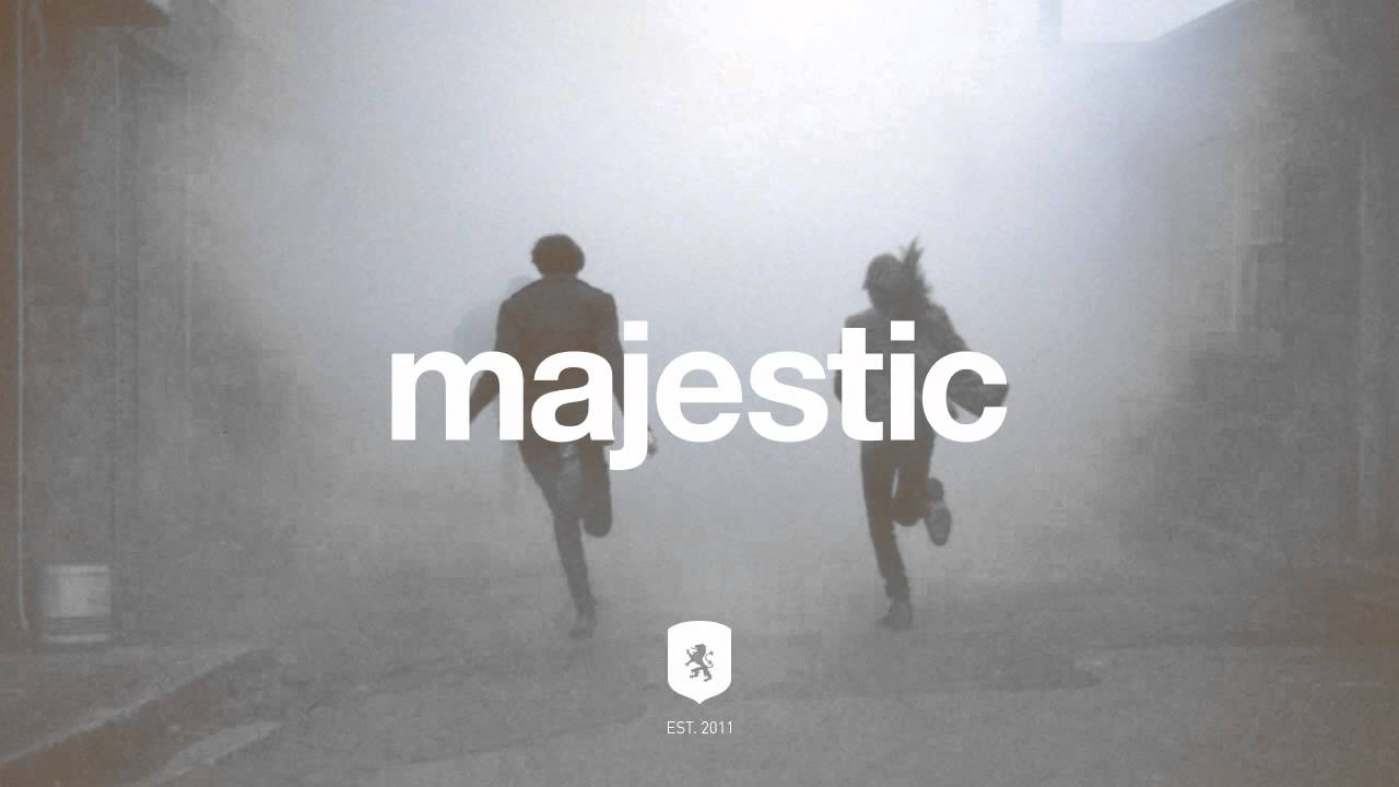 majestic casual wallpaper,atmospheric phenomenon,fog,photography,mist,walking
