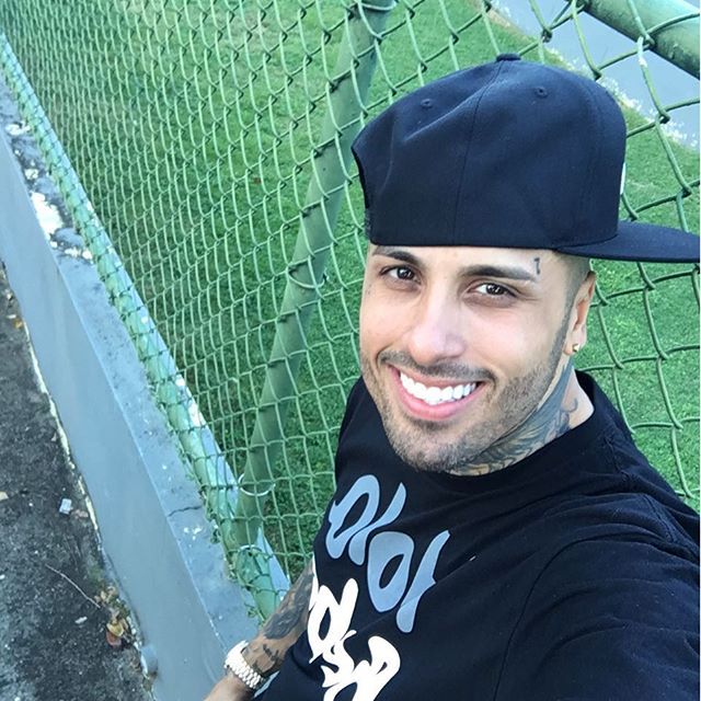 nicky jam wallpaper,cool,head,selfie,cap,forehead