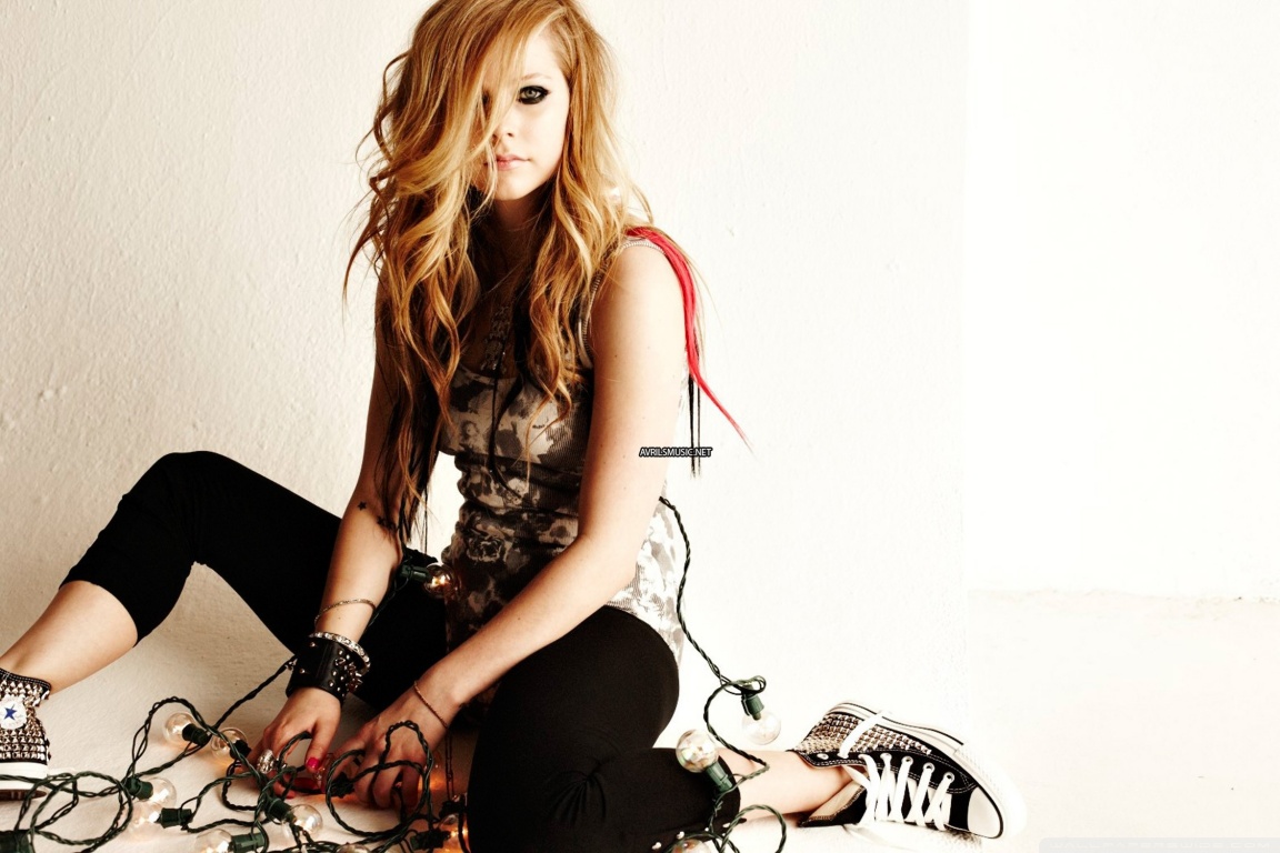 wallpaper rocker,beauty,photo shoot,sitting,fashion,long hair