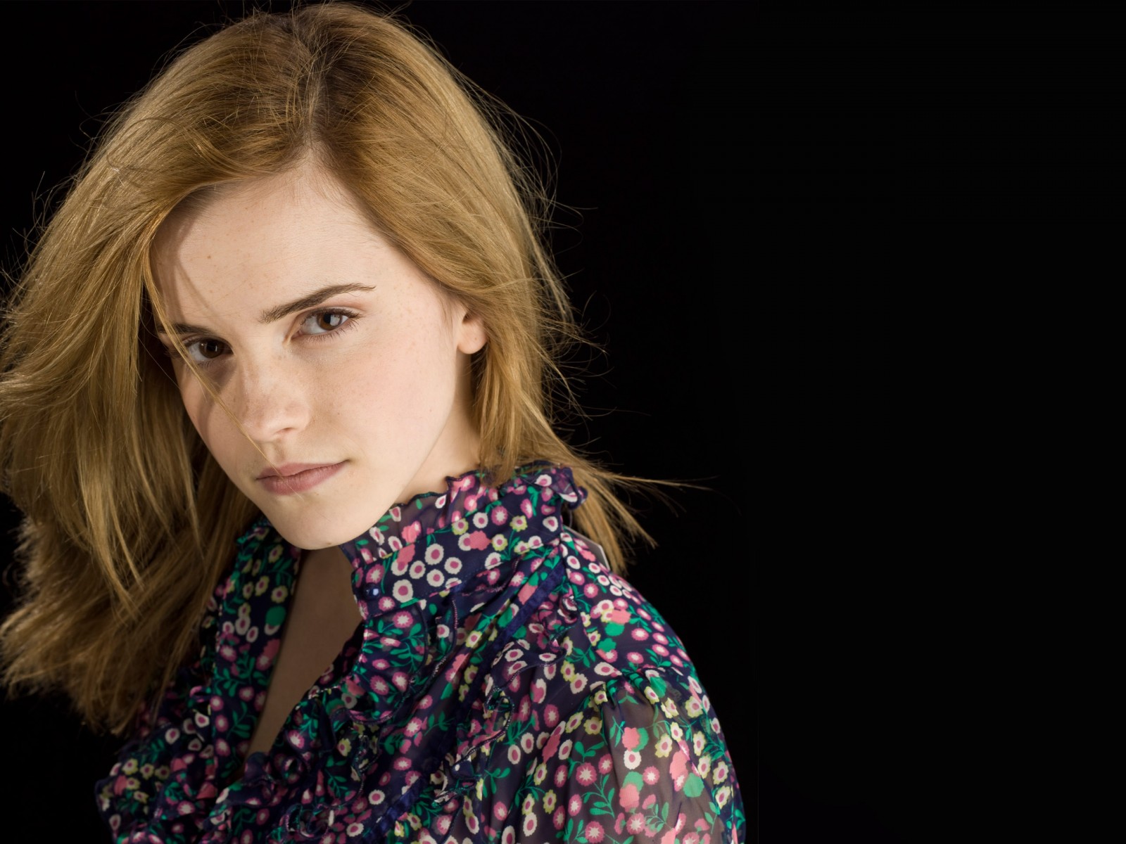 emma watson beautiful wallpaper,hair,face,hairstyle,beauty,lip