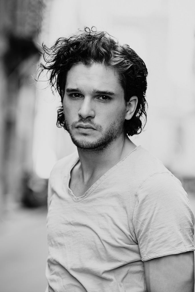 kit harington wallpaper,hair,photograph,hairstyle,chin,black and white