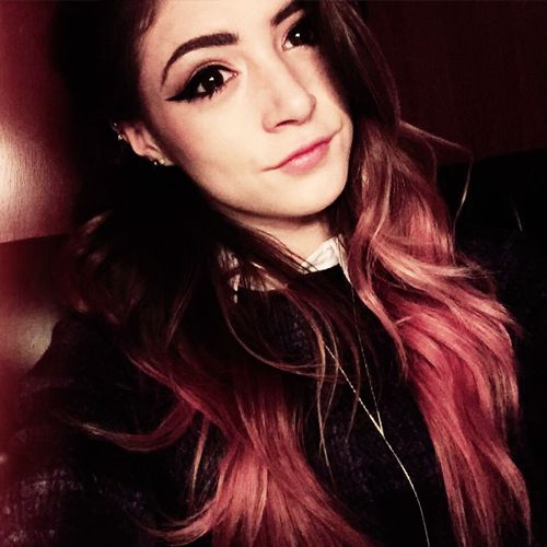 chrissy costanza wallpaper,hair,face,eyebrow,lip,hairstyle