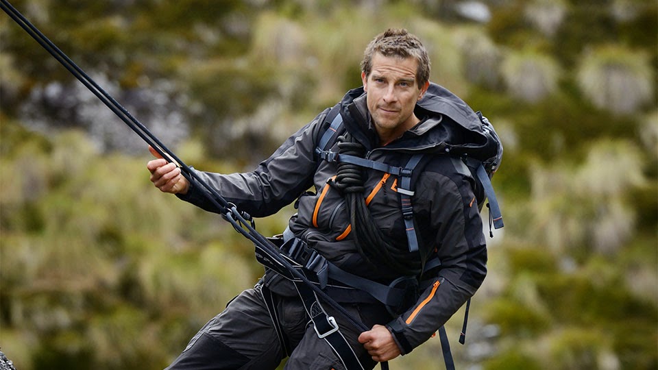 carta da parati orso grylls,ricreazione all'aperto,attrezzatura da escursionismo,avventura,giacca,capispalla