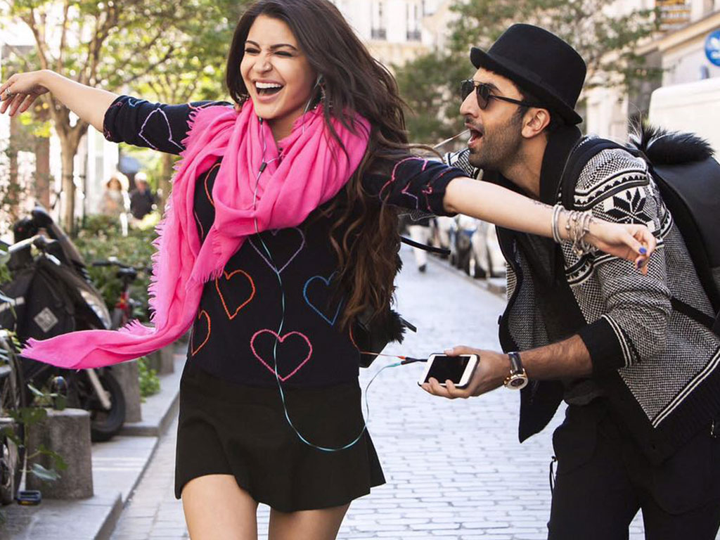 ae dil hai mushkil fond d'écran hd,mode de rue,gens,rose,mode,instantané