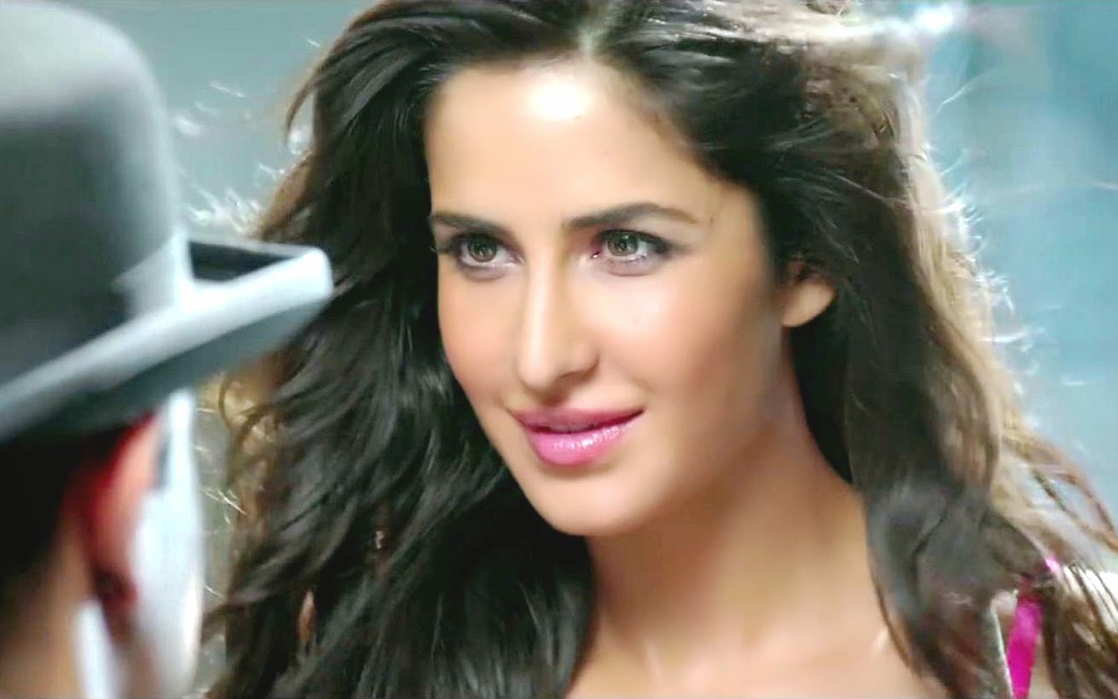 katrina kaif fonds d'écran hd dhoom 3,cheveux,visage,sourcil,lèvre,coiffure