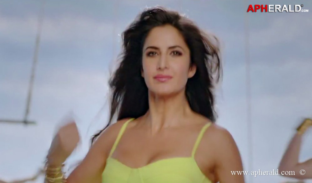 katrina kaif fondos de pantalla hd dhoom 3,sesión de fotos,belleza,abdomen,bikini,cofre