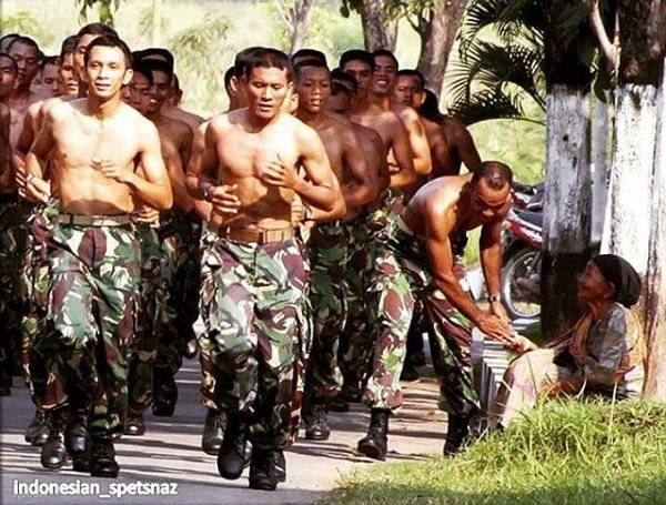 tapete loreng tentara,menschen,ohne brust,stamm,mensch