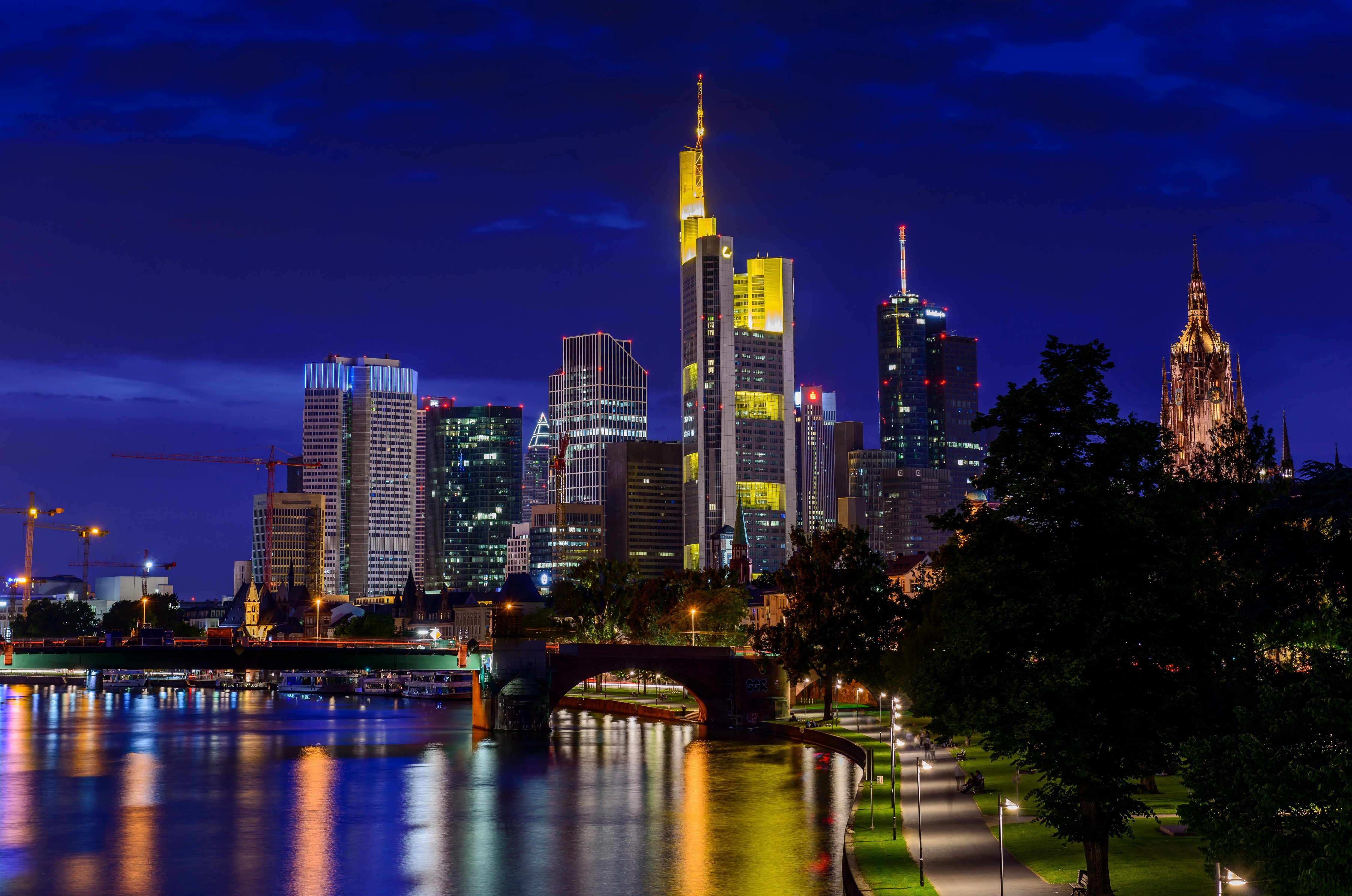 frankfurt wallpaper,city,cityscape,metropolitan area,skyline,metropolis