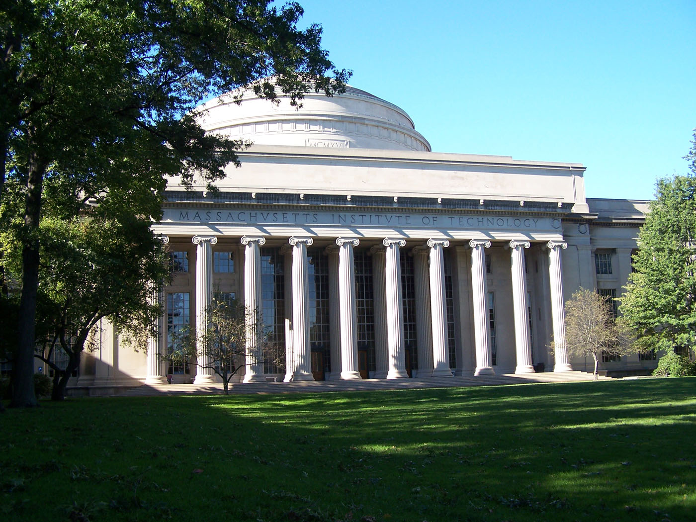 mit tapete,gebäude,die architektur,nachlass,klassische architektur,mausoleum