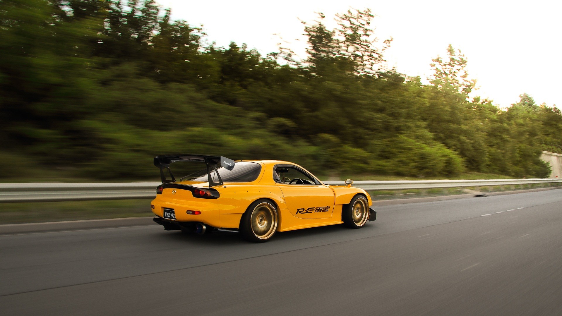 mazda rx7 wallpaper,land vehicle,vehicle,car,automotive design,sports car