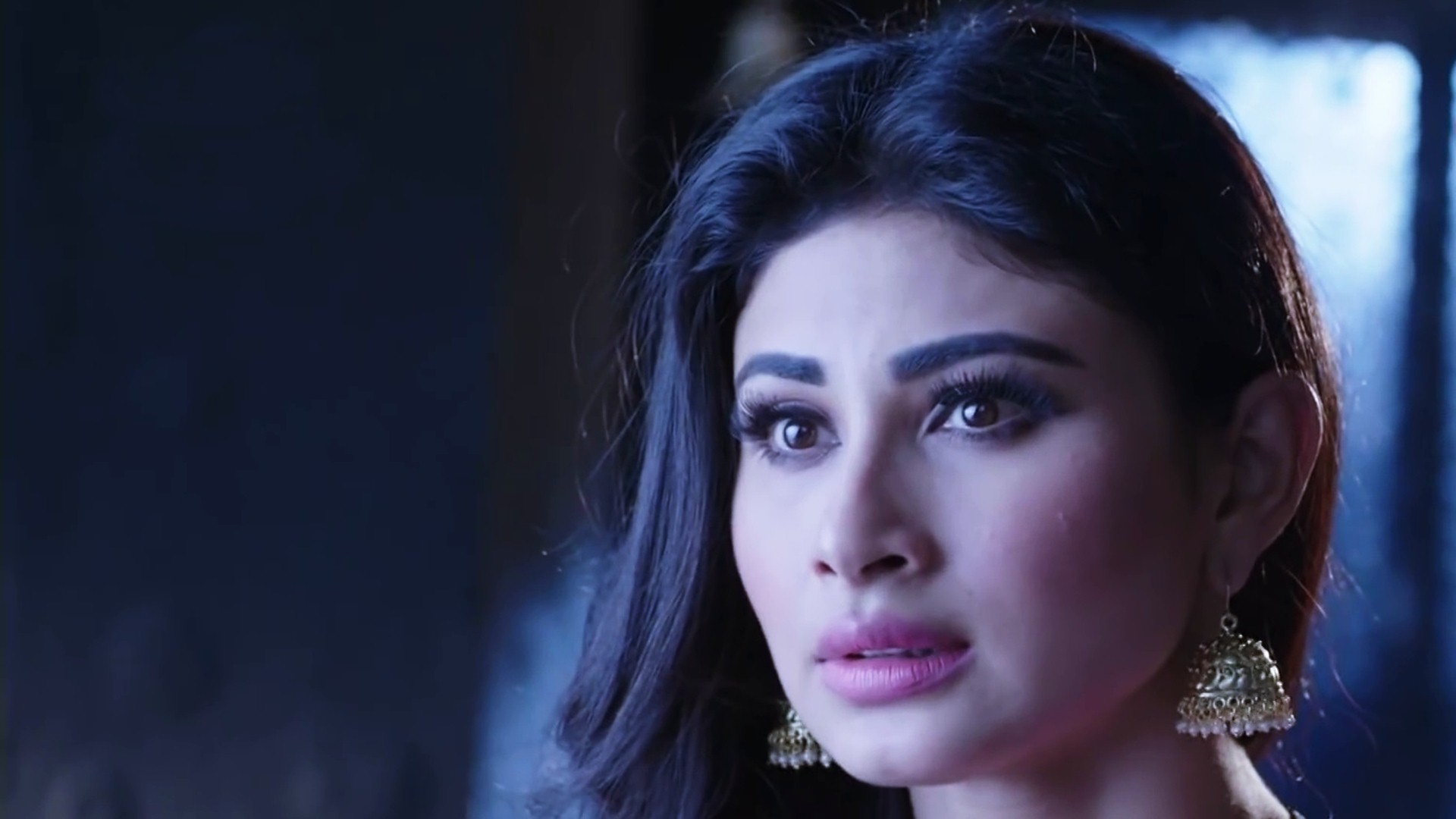 mouni roy hd wallpaper,face,hair,eyebrow,beauty,blue