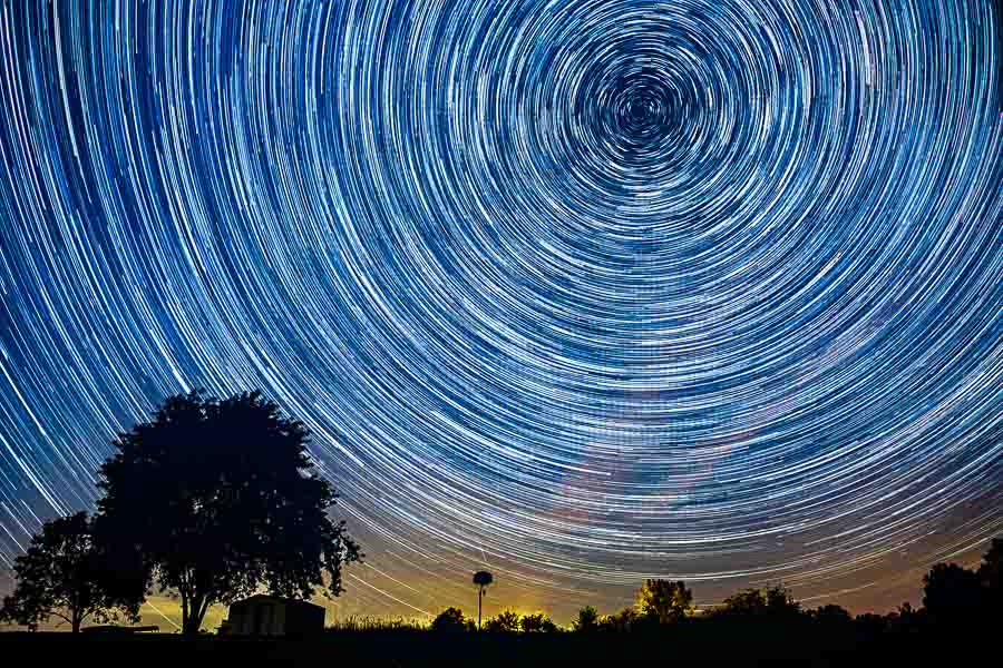 carta da parati con tracce di stelle,cielo,natura,blu,albero,notte