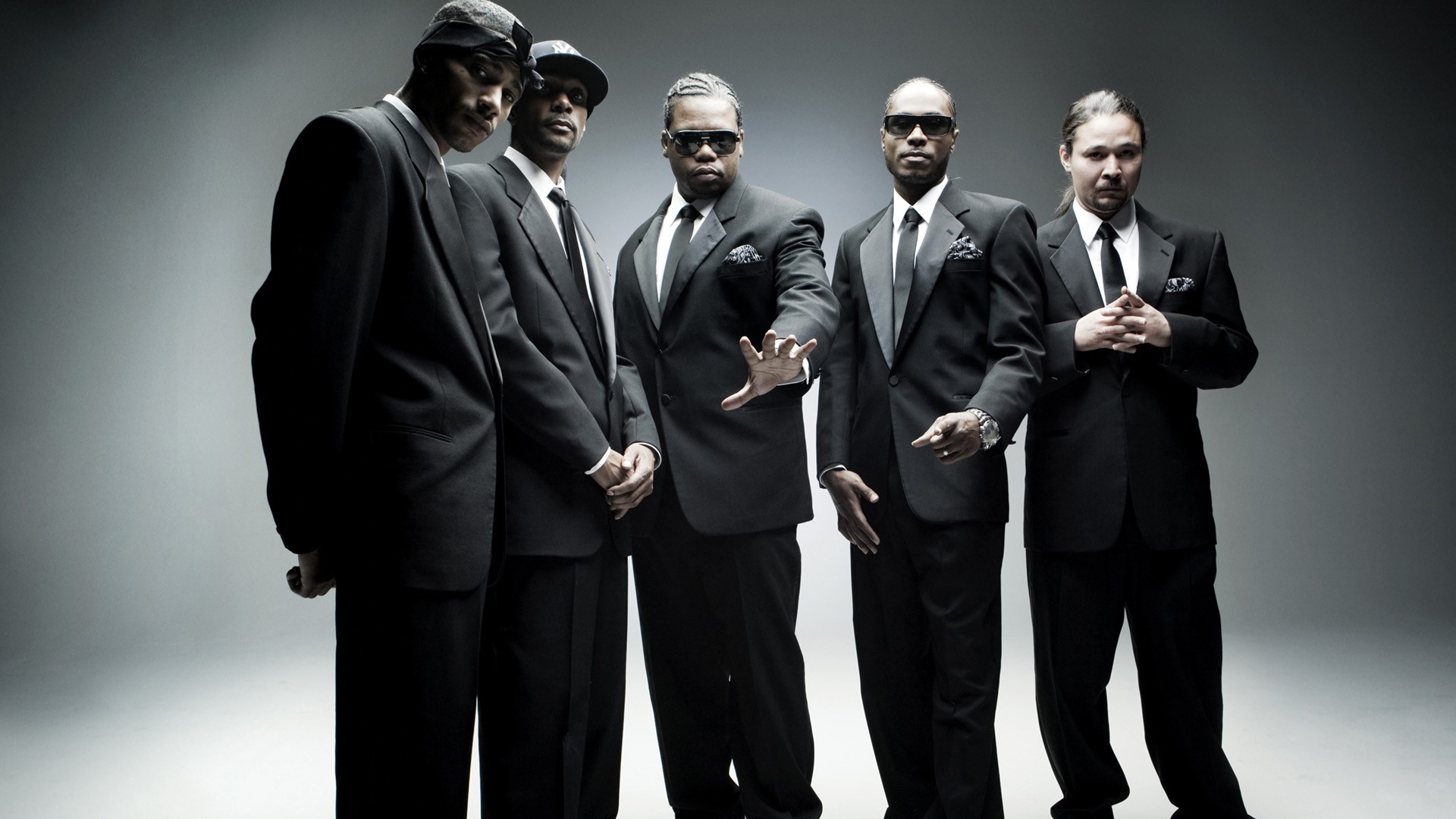 bone thugs n harmony wallpaper,suit,photography,white collar worker,event,formal wear