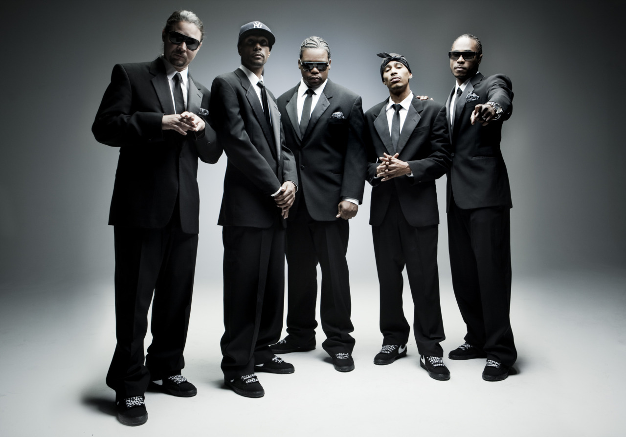 bone thugs n harmony wallpaper,suit,standing,formal wear,white collar worker,photography
