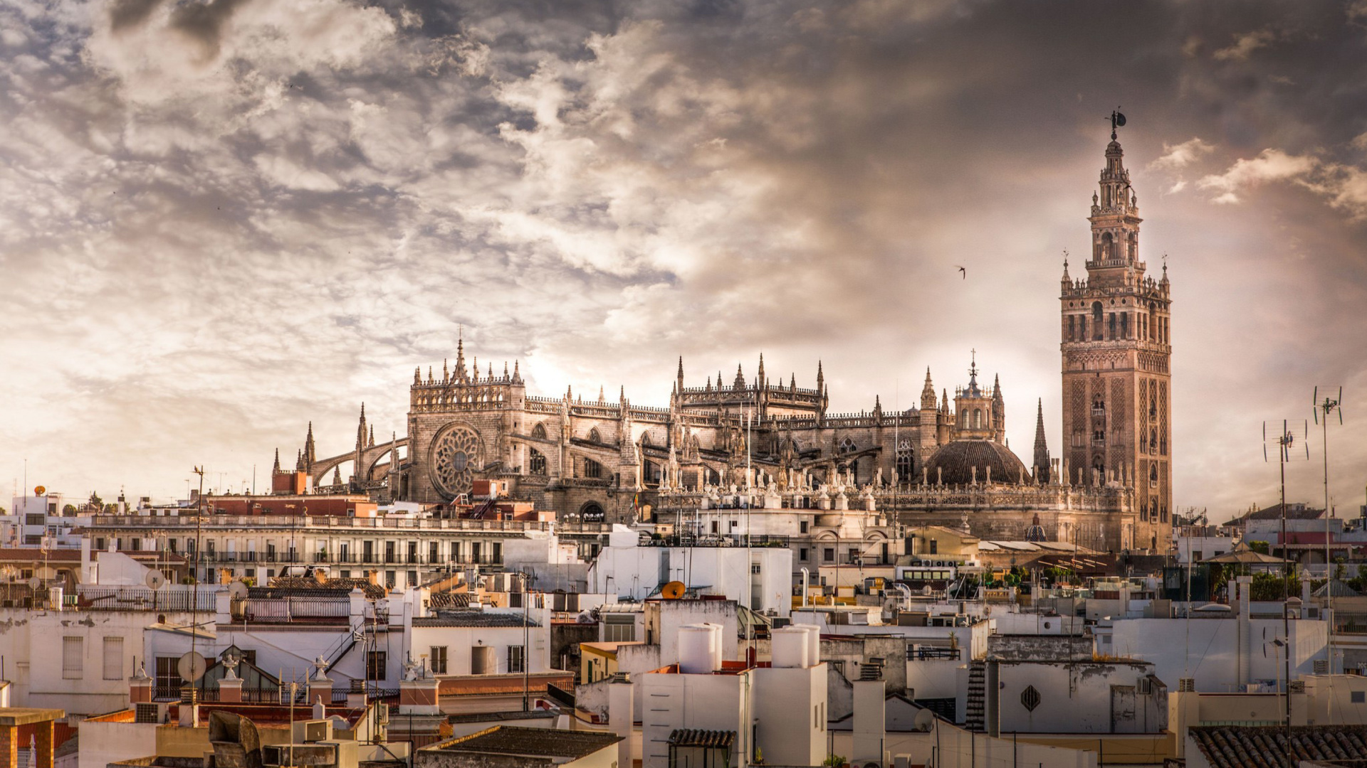 carta da parati sevilla,cielo,città,cittadina,paesaggio urbano,area urbana