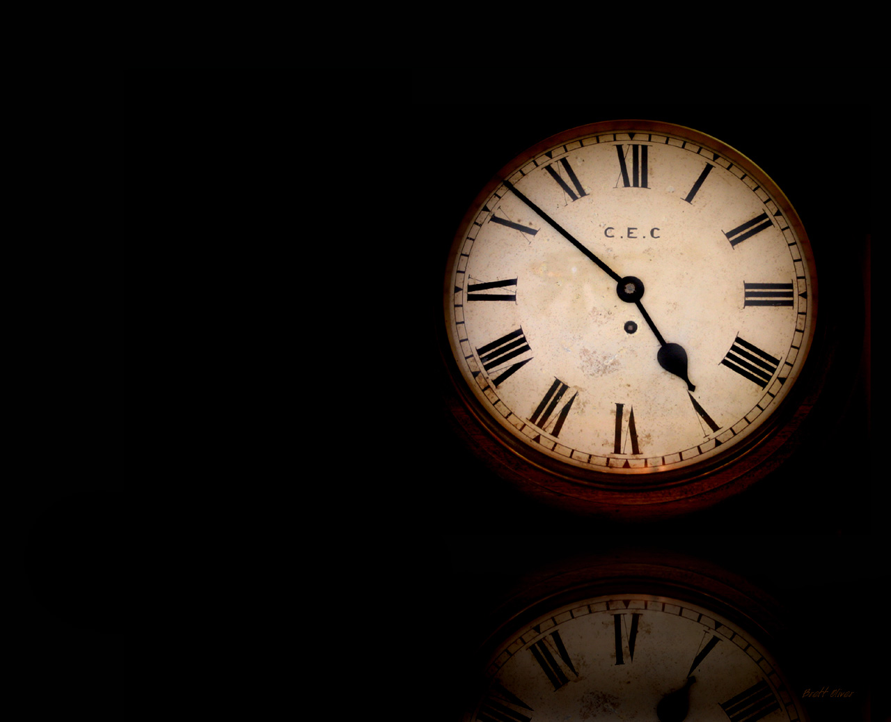 reloj wallpaper,clock,still life photography,wall clock,home accessories,watch