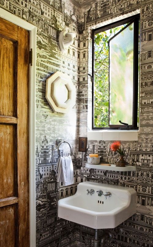 小さなバスルームの壁紙,浴室,ルーム,インテリア・デザイン,壁,財産