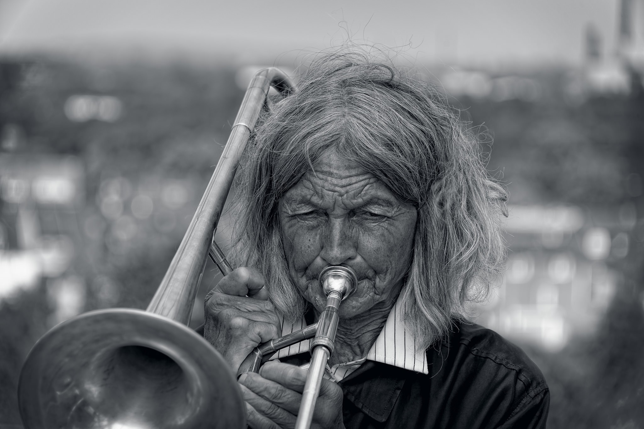 people wallpaper hd,musical instrument,wind instrument,black and white,monochrome,brass instrument