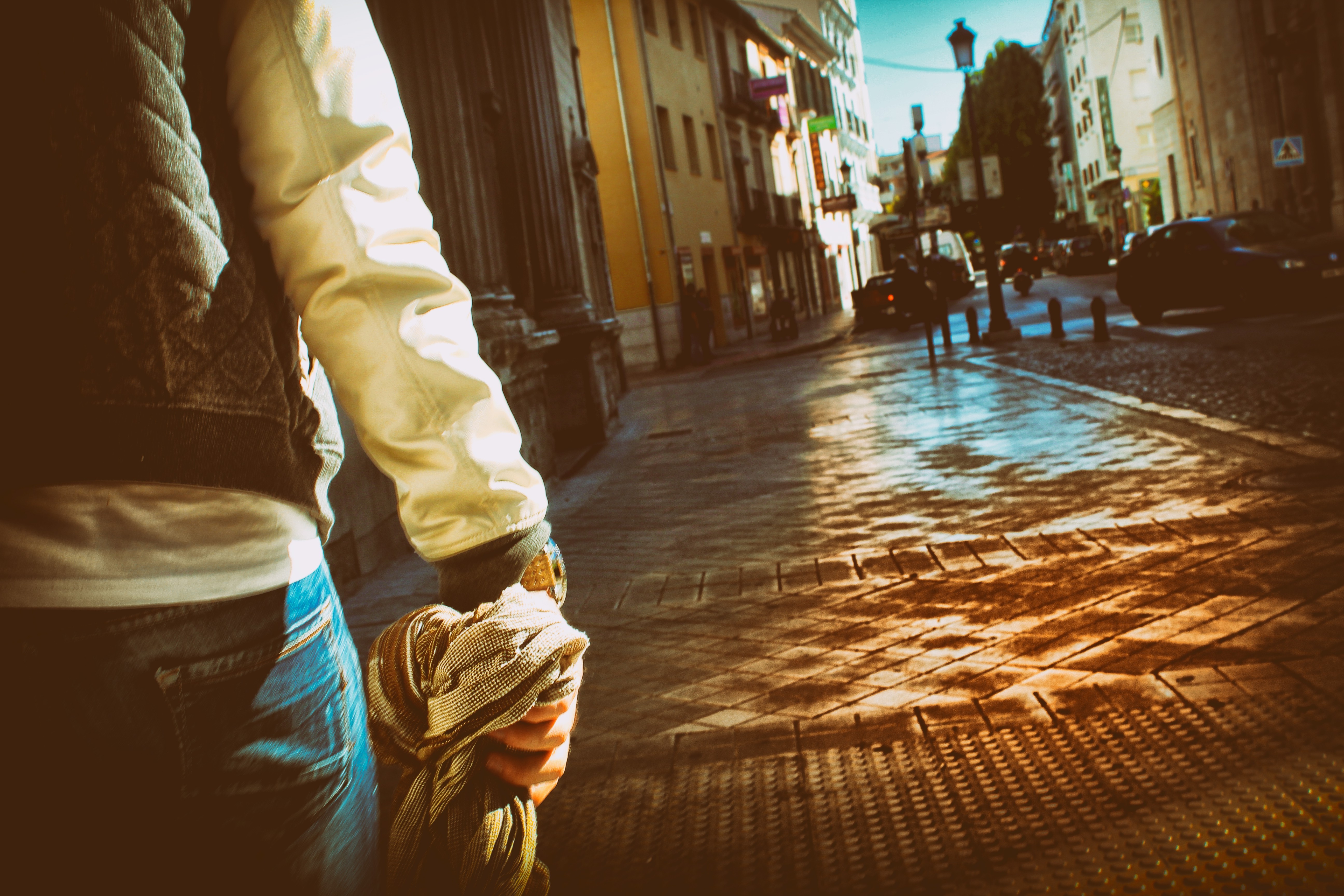 people wallpaper hd,yellow,human,sky,sunlight,hand