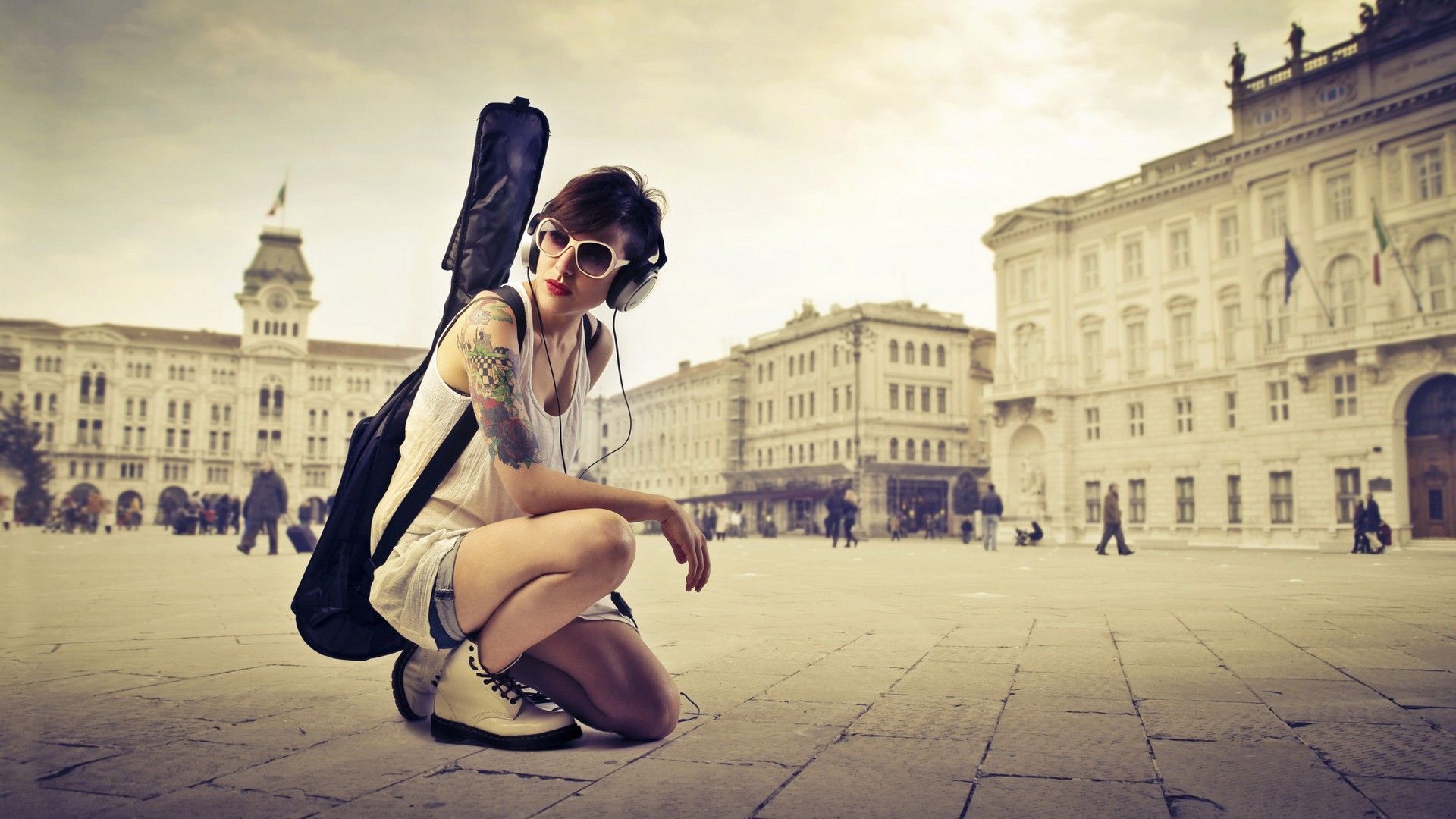wallpaper of girl with guitar,leg,dance,street dance,photography,architecture