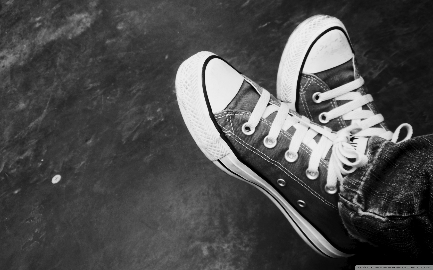 converse all star wallpaper,calzado,blanco,negro,zapato,en blanco y negro