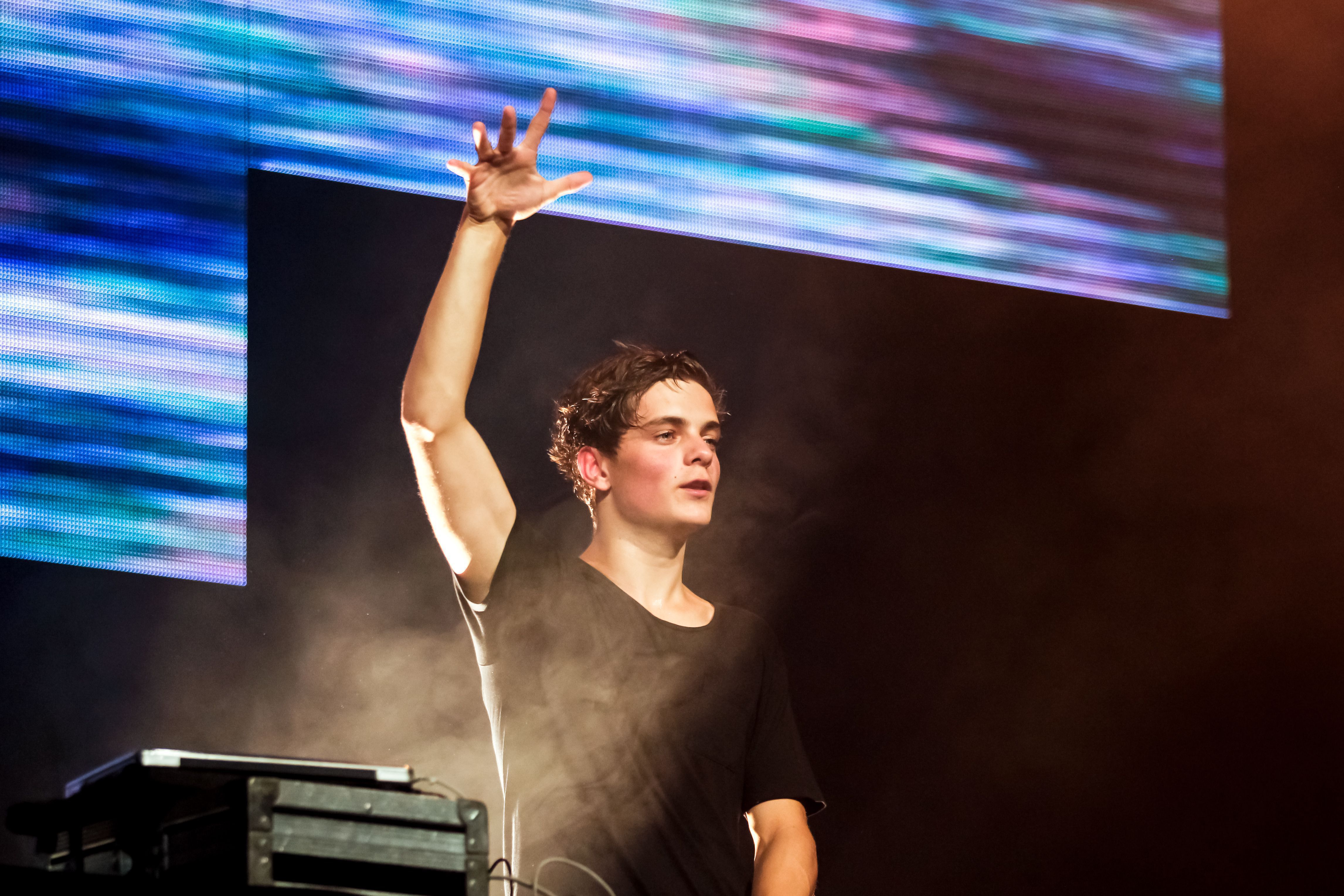 sfondo di martin garrix 4k,prestazione,divertimento,evento,cantando,palcoscenico