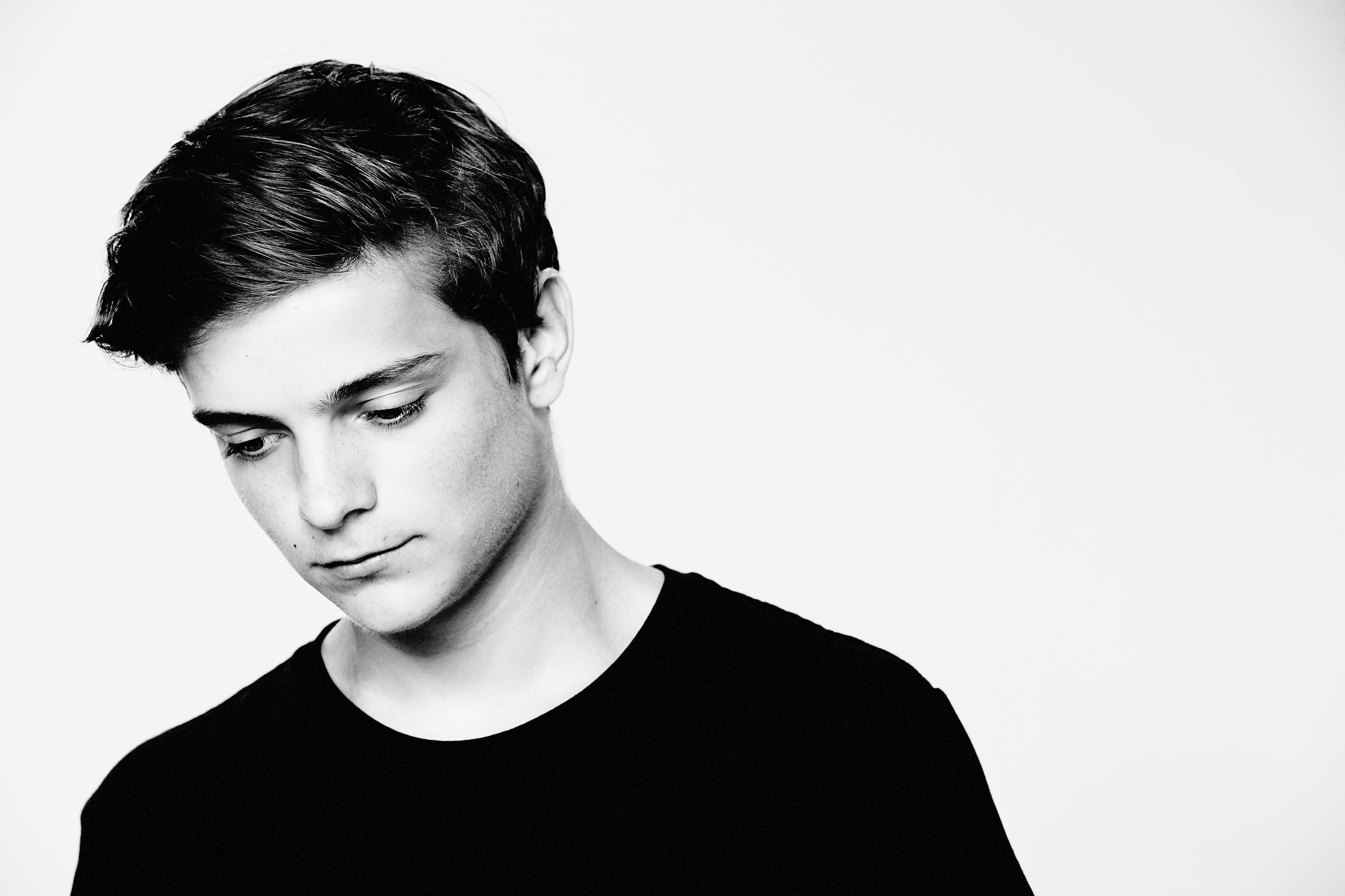 martin garrix 4k wallpaper,face,hair,white,photograph,eyebrow