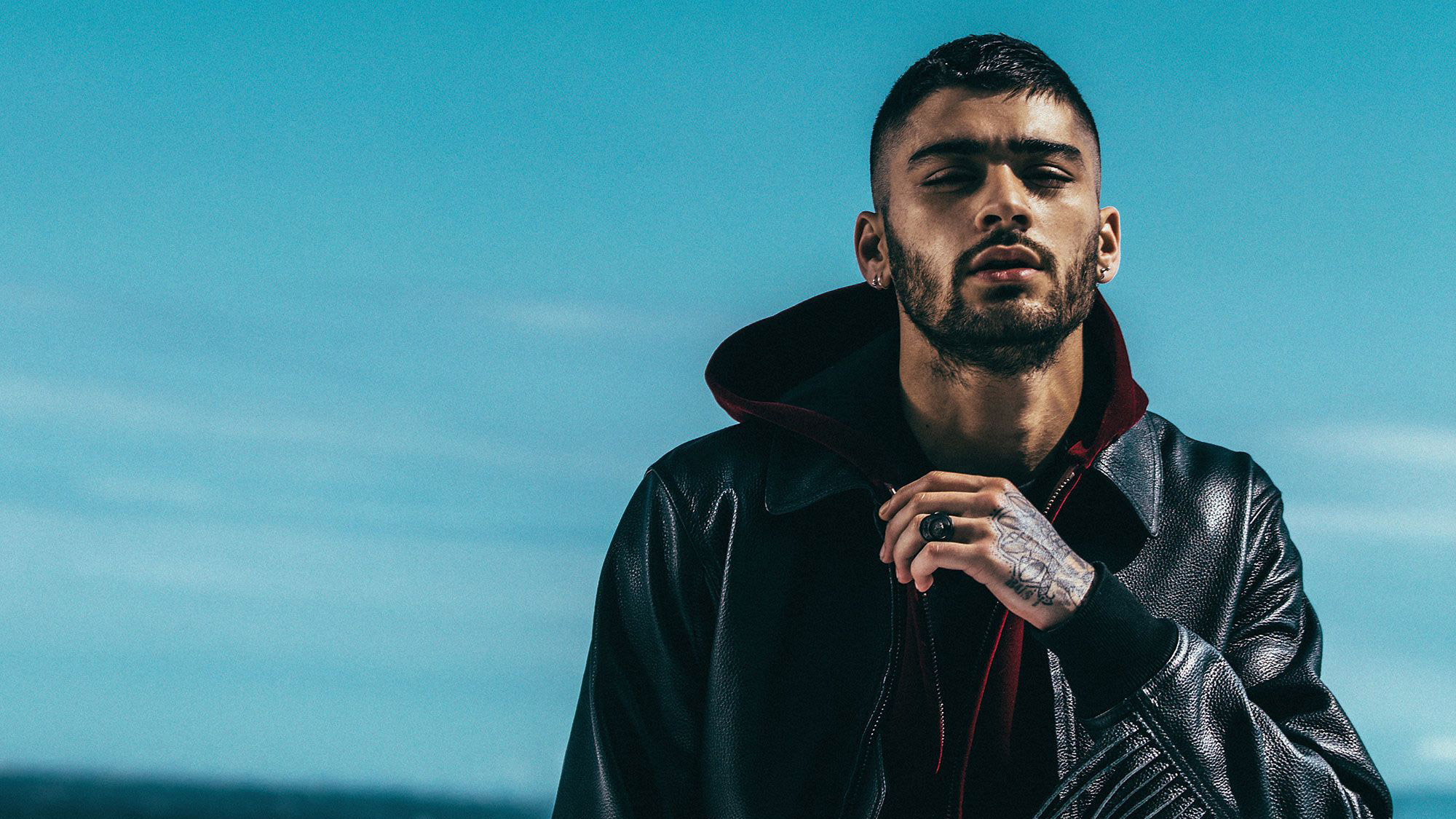 zayn malik fondo de pantalla 1366x768,cielo,barba,frio,humano,fotografía