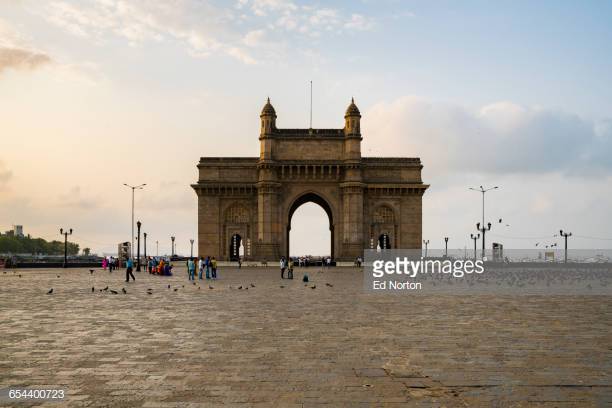 gateway of india wallpaper,arch,triumphal arch,landmark,architecture,holy places