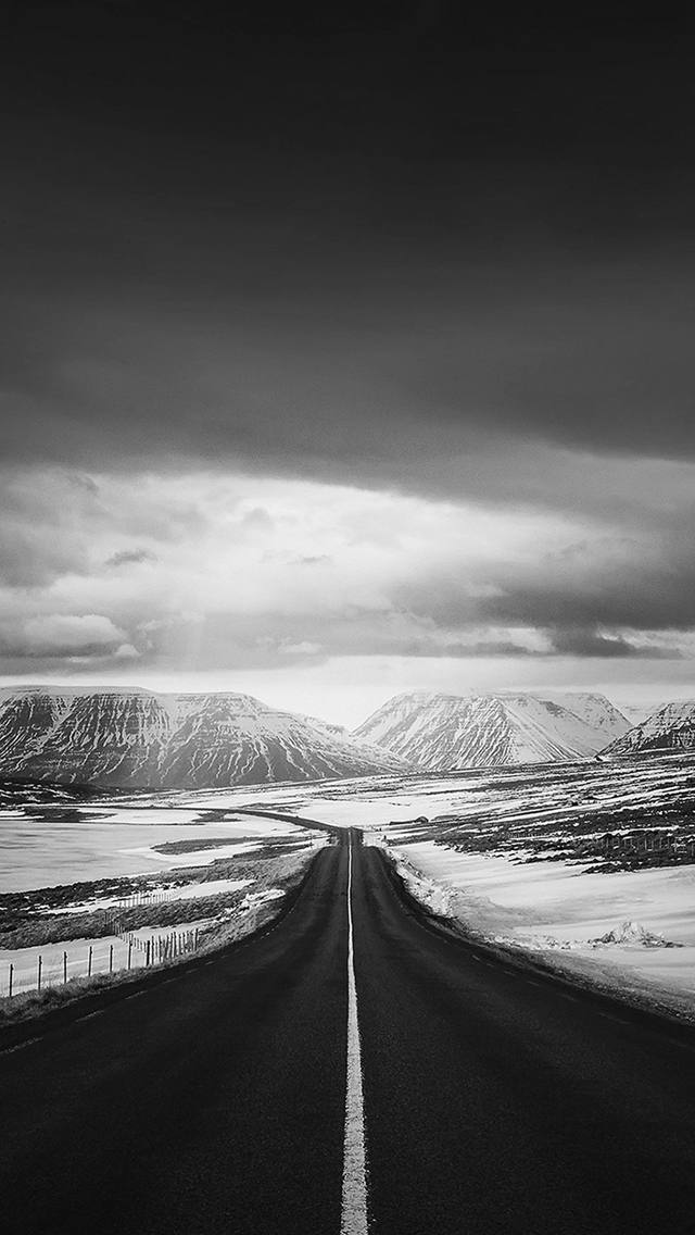 fondo de pantalla de invierno oscuro,cielo,blanco,en blanco y negro,negro,la carretera