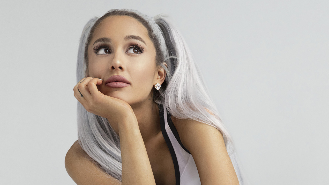 fonds d'écran de ariana grande,visage,cheveux,sourcil,front,tête