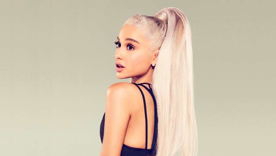 fonds d'écran ariana grande,cheveux,blond,visage,coiffure,épaule