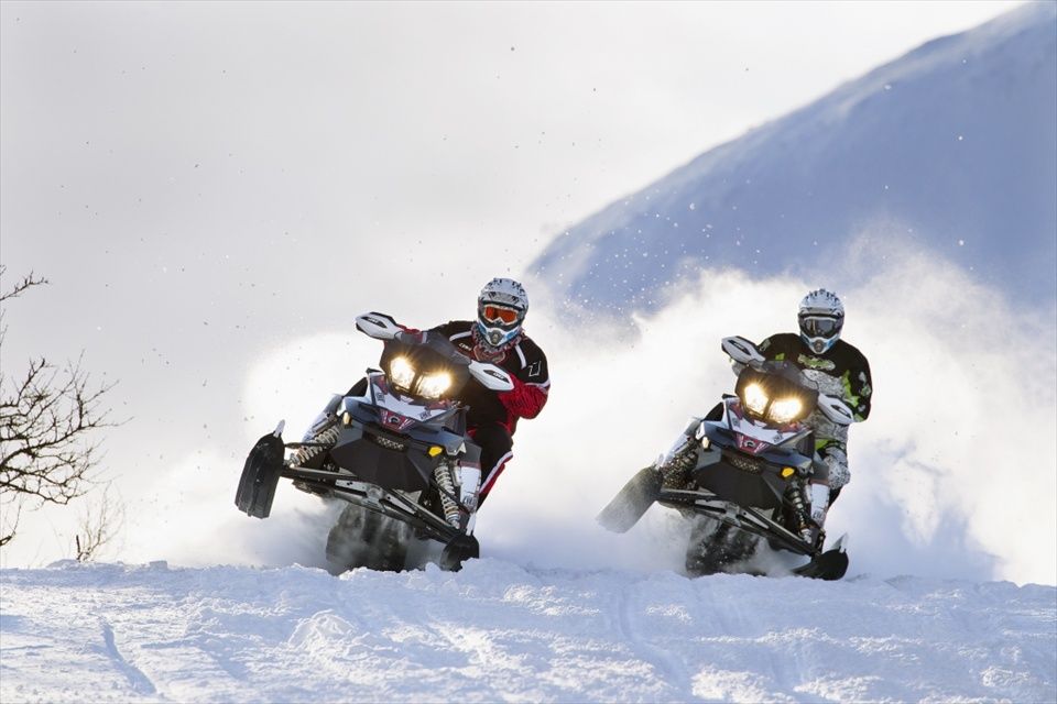 fond d'écran polaris,véhicule,motoneige,courses,neige,des sports