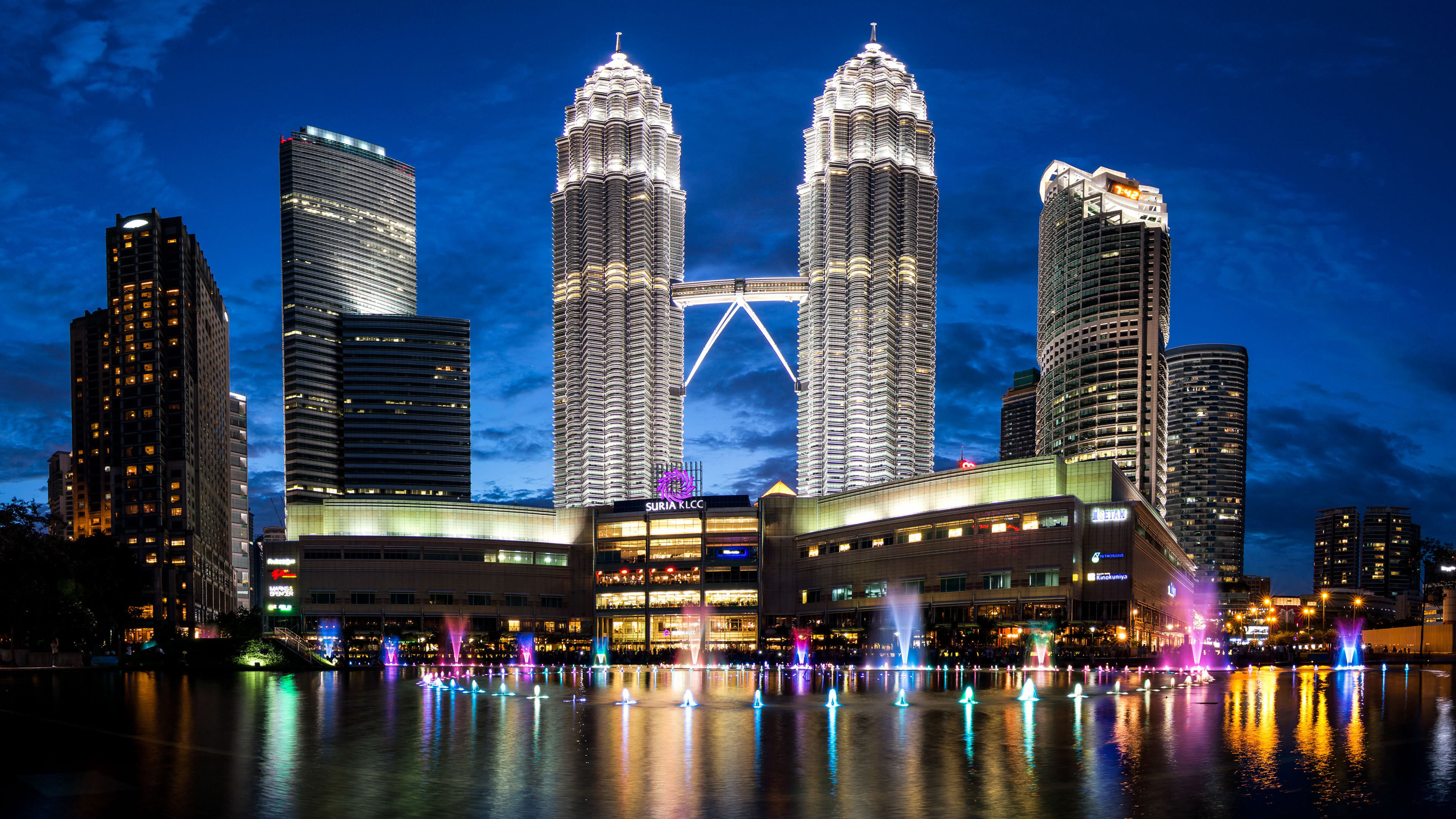 Klcc壁紙 市 首都圏 都市の景観 超高層ビル 高層ビル Wallpaperuse Klcc壁紙 市 首都圏 都市の景観 超高層ビル 高層ビル Wallpaperuse