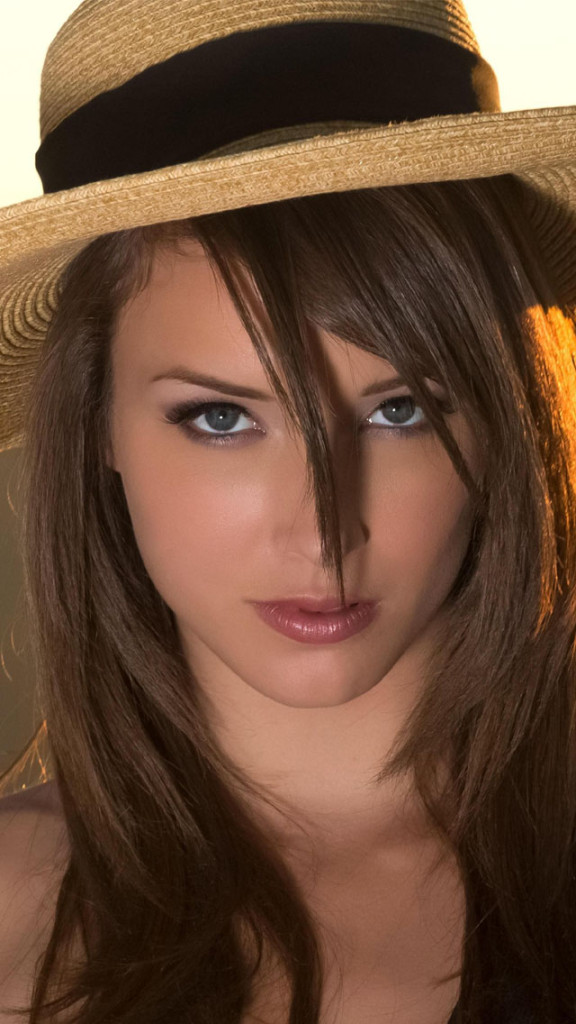 fond d'écran malena morgan,cheveux,visage,sourcil,coiffure,blond