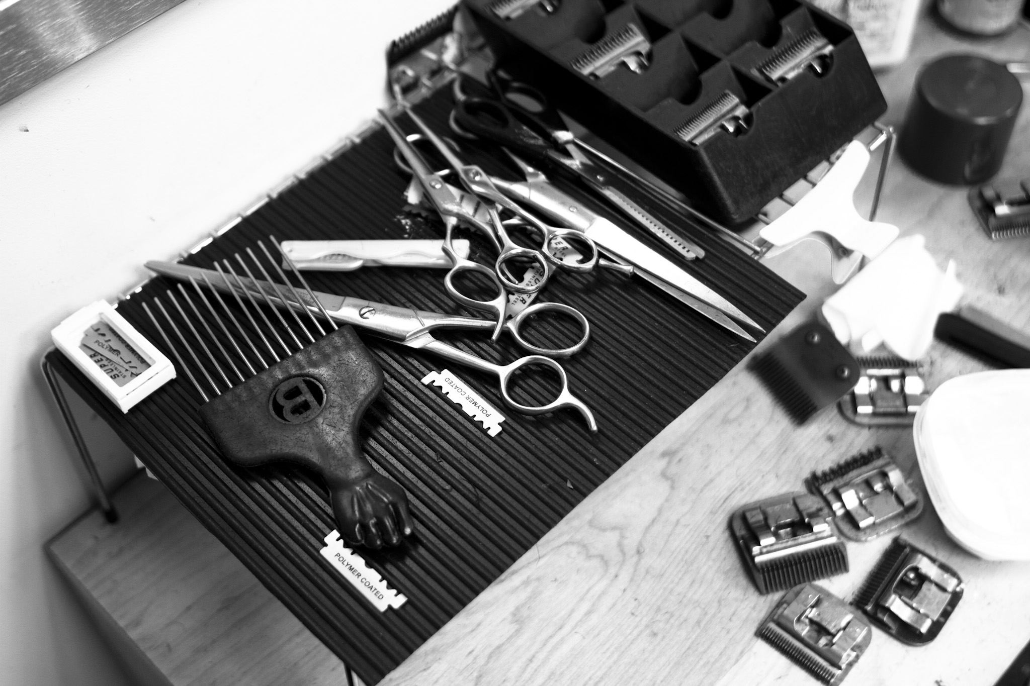 wallpaper barbershop,black and white,photography,still life photography