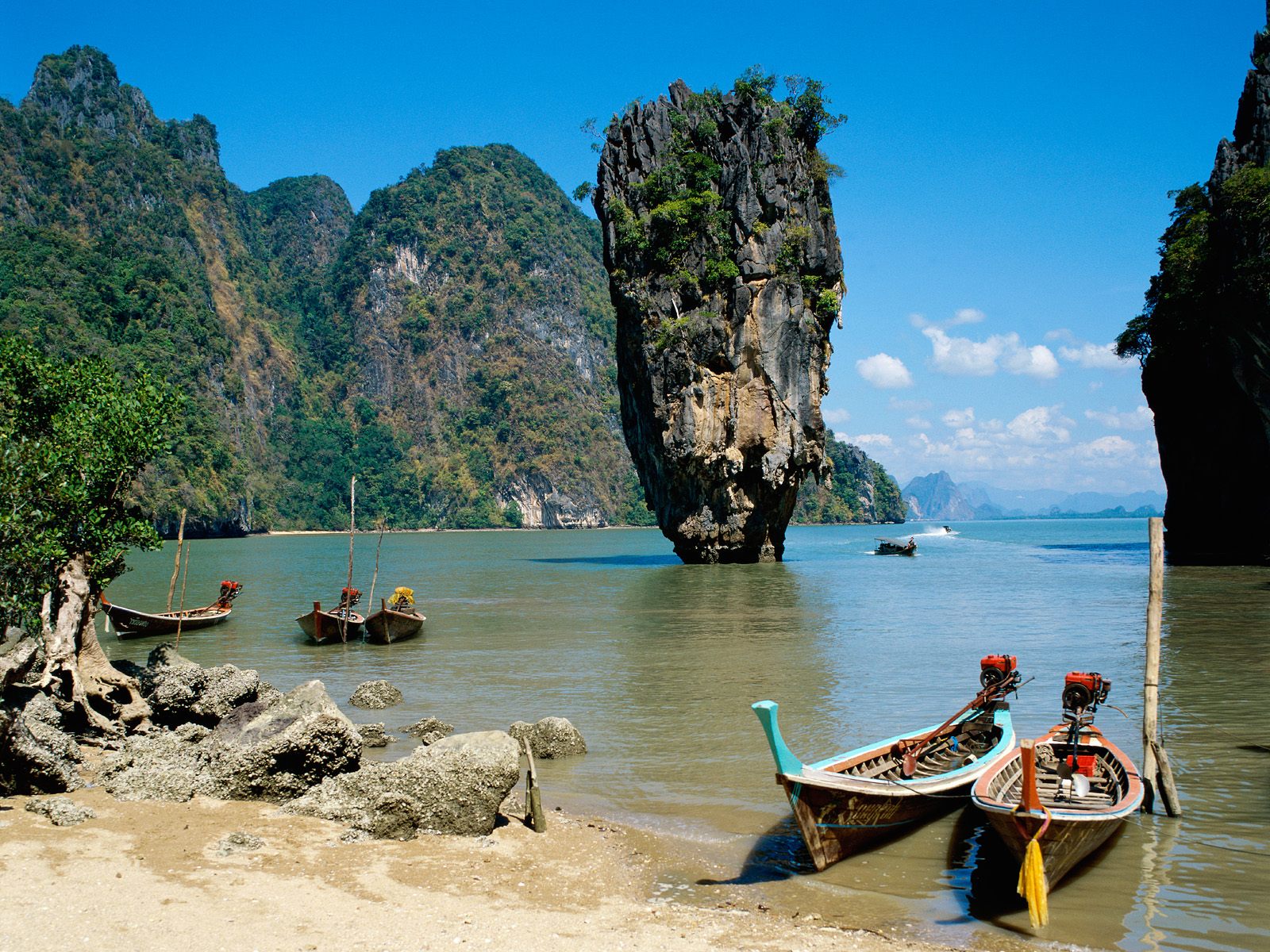 wallpaper de praia,body of water,water transportation,nature,natural landscape,coastal and oceanic landforms