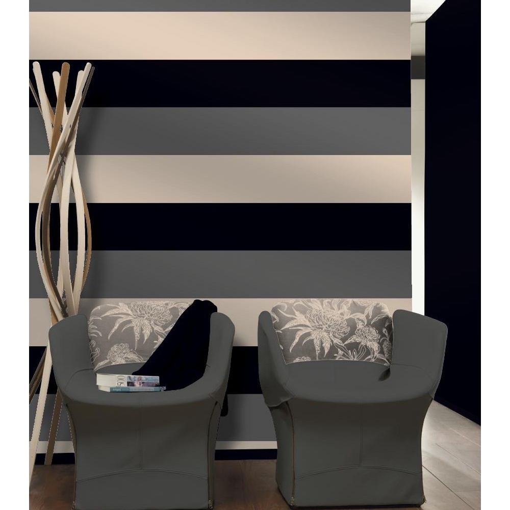 papel pintado a rayas negro y crema,mueble,estante,calzado,habitación,zapato