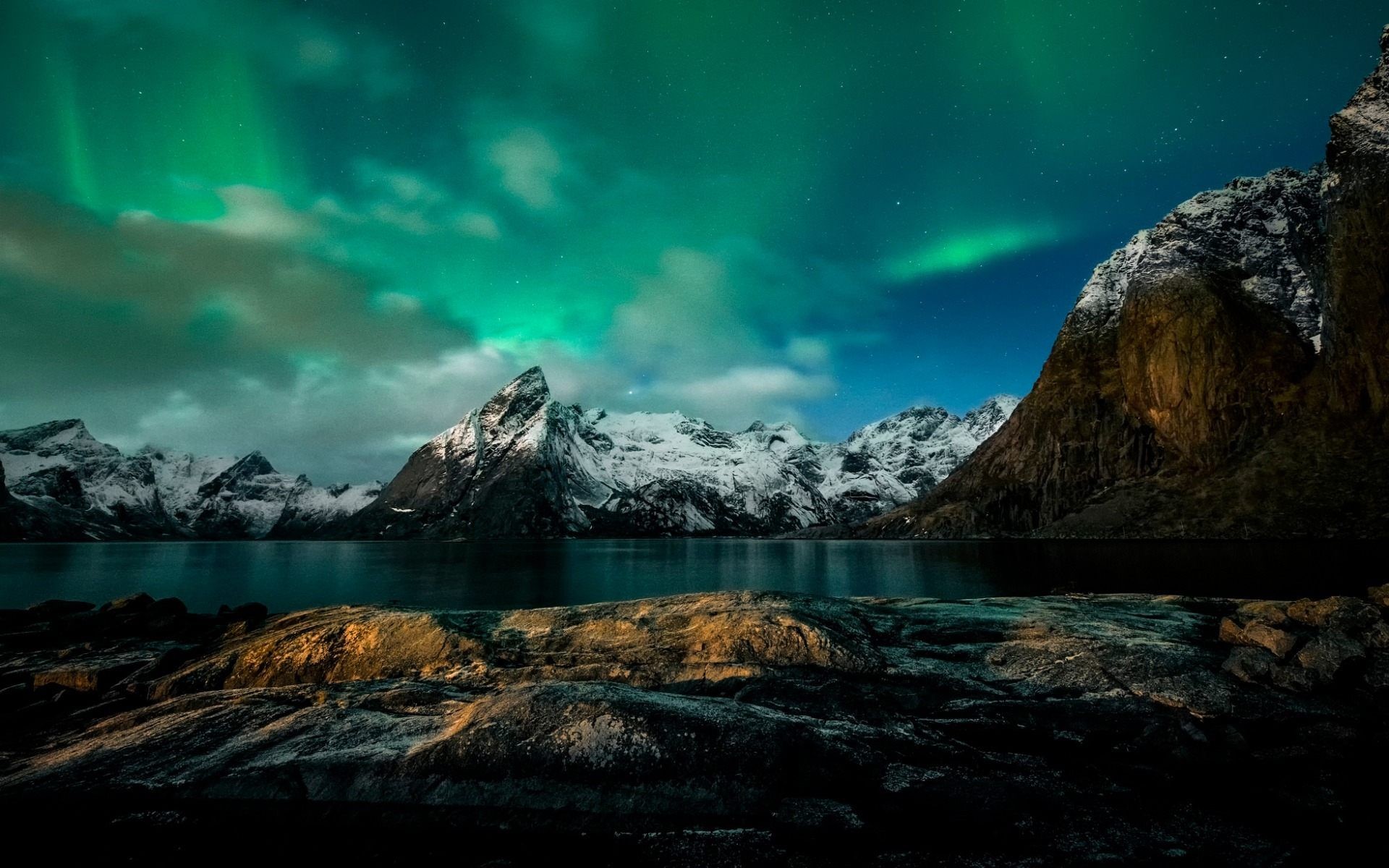 nordlichter leben tapeten,himmel,natur,natürliche landschaft,aurora,wolke