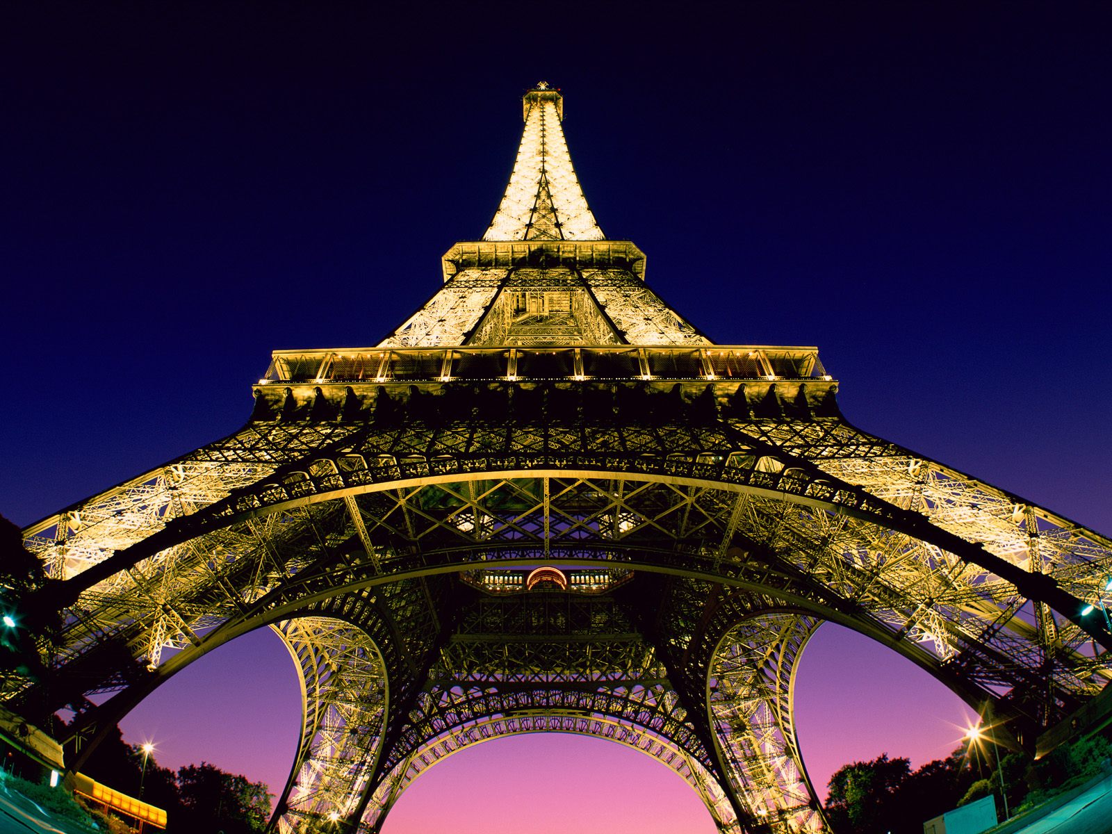 papel pintado de la ciudad de parís,arquitectura,cielo,noche,torre,púrpura