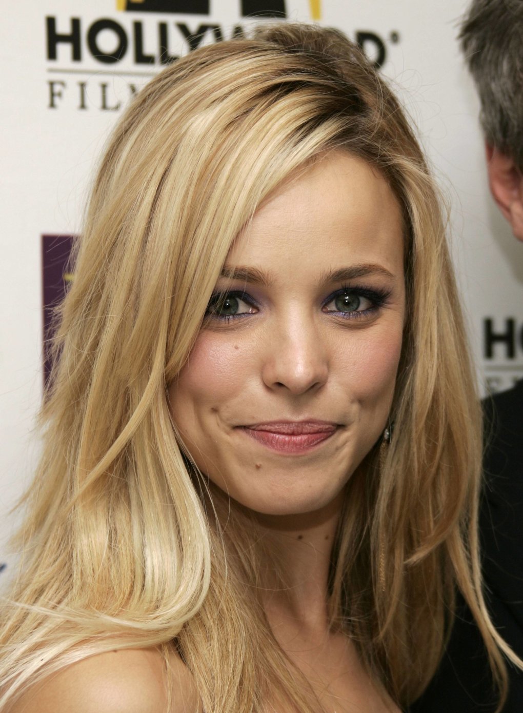 rachel mcadams wallpaper,hair,face,blond,hairstyle,eyebrow