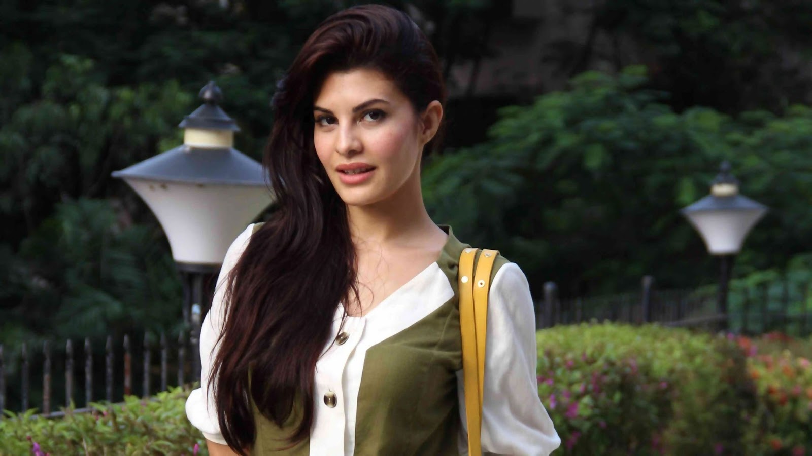 jacqueline wallpaper download,hair,beauty,hairstyle,snapshot,fashion