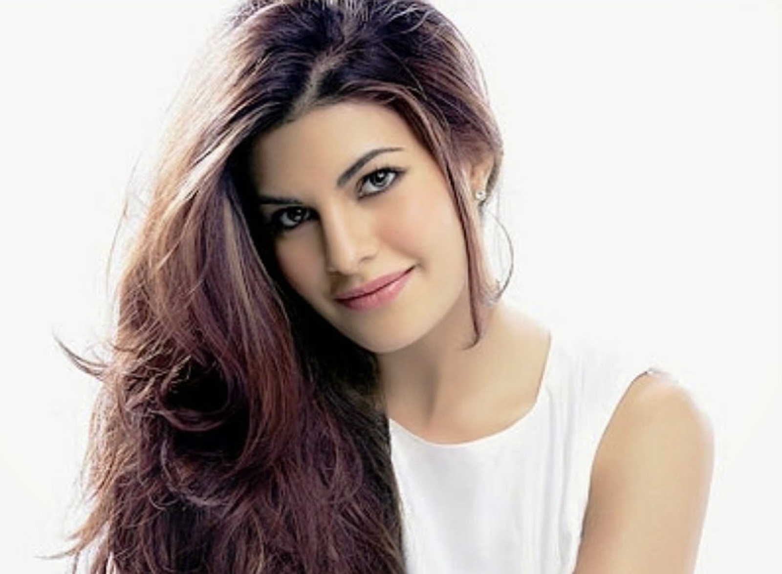 jacqueline fernandez papier peint de bureau,cheveux,visage,coiffure,sourcil,front